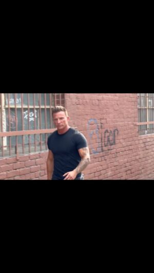 Steve Burton Instagram - Hanging in Hollywood last week! Here’s a little tour of the shoot I did with @justjimwarren Have a good one! #grateful