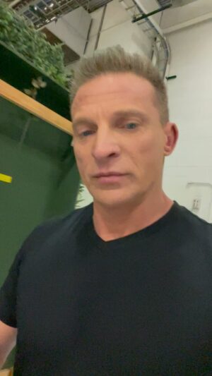 Steve Burton Instagram - Just a Thank You! 🙏🏻❤️ Have a great day! #godisgood #beyondsalem2 #daytimeemmys