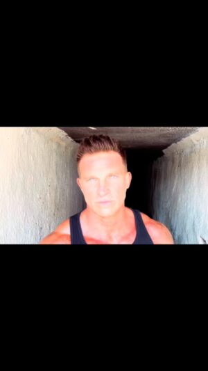 Steve Burton Instagram - Sometimes life gets in the way and you stop dreaming. 

I’m just here to remind…beg you..not to stop dreaming..or to start again..and if you are still dreaming put action to it and make it a Vision! 

Pursue it boldly and fearlessly with no regrets..because 
Life is short. You have nothing to lose.

Compromising and giving up your dream or your passion and failing…hurts way more than failing at something you would love to be doing ..and guess what?  If you never “give up”, failure is just one more step closer to success. Keep the dream alive, because there is always hope..always. 

Know you’re worth, know you’re value…your circumstances don’t define you, your actions do…you are strong, you are all you need and there is ALWAYS a light at the end of the tunnel. Always. Love you guys. 💪🏼❤️🙏🏻

1 life don’t settle. Let’s get to work. 

#mindset #motivation #lifestyle #inspirational #gratitude #motivational
