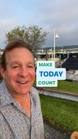 Steve Guttenberg Instagram - Happy Friday! Today I woke up and really tried to make it a good day. I know everyday can’t be the best, but I want to make sure I make my days “count” and I hope you do the same!