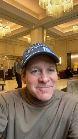 Steve Guttenberg Instagram - Be anything you want to be; dream big today! 💫