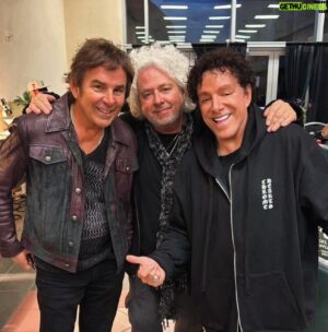 Steve Lukather Instagram - It’s been a BLAST with my brother @nealschon and brother in law @jonathancainofficial. We’ve had a successful 3 year run with @journeyofficial. Love these guys! They kill it every night and it’s been so much fun sharing the stage together. The crowds have been amazing. Love to all the Journey guys and crew for treating us so well 🙏 We hope to do it again soon. Bridgeport, CT is tonight at @totalmortgagearena @totothemselves ❤️🫵