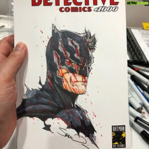 Steve McNiven Instagram - Another battle damaged hero sketch! #batman #dccomics #originalart #sketchcover #commission #coloursketch #stevemcniven