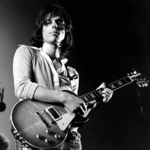 Steve Perry Instagram - After sitting for days in the sad news of Jeff Beck’s passing, I feel I would be remiss if I didn’t share my thoughts and feelings.

No one, and I mean no one, played more lyrical guitar than Jeff Beck. He always had a bold insistence to play timeless melodies with simple emotional phrasing, like no other.

My dream was that some day, 
I’d get to sing with him. 

His passing left a one of a kind void that will never be filled !
God speed Jeff…

My deepest condolences to his family…
Sincerely, Steve Perry