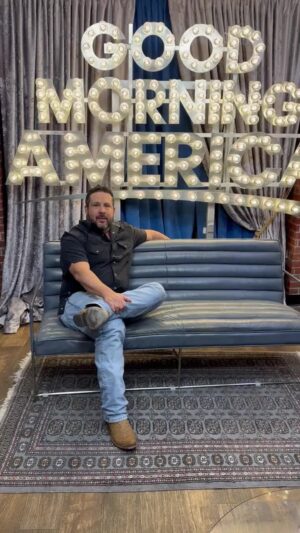 Steve Trevino Instagram - Good Morning America! 
Thank you so much for watching Simple Man on @NetflixIsAJoke this weekend. Now come see me on tour. Brand new material - NOT seen on Netflix. SteveTrevino.com for dates & tickets.

#OnTour #TheGoodLifeTour #NewMaterial #SteveTrevino #SimpleMan #NetflixIsAJoke #CaptainEvil #Comedy #Standup #ComedyTour