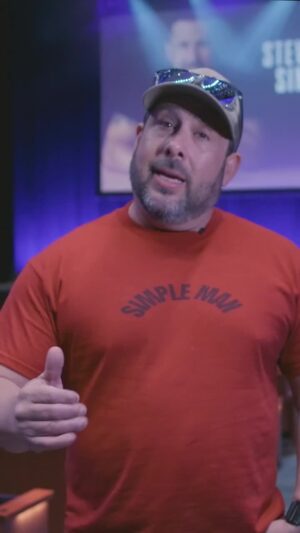 Steve Trevino Instagram - I've got some good news, and I've got some bad news.

#SteveAndCaptainEvilPodcast #SteveAndCaptainEvil #Podcast #SimpleMan #Netflix #Comedy #ComedySpecial #SteveTrevino 📷 @paulmobleystudio