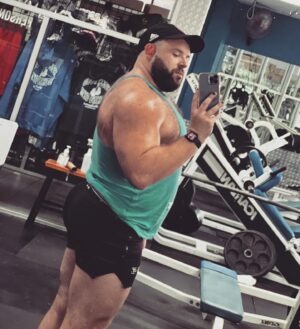 Steven Instagram - 🎶 bet he gonna wish he knew the type of fun I’m gettin into. He’s not talking he’s just walking like those boys from New York City 🎶