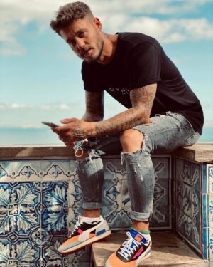 Steven Bachelard Instagram - ⚡️Click and Collect⚡️
-
-
- 👻 stevenlocatelli 👻 @pumasportstyle @puma