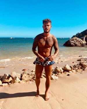 Steven Bachelard Instagram - 💙Bon WEEKEND ❤️
-
- 👻stevenlocatelli 👻
-
- #instagram #lovely #holidays #fun #vacaciones #instagram #evening #BellaVita
