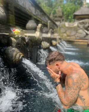 Steven Bachelard Instagram - 🙏🏼 Purification ⛩️ #Bali