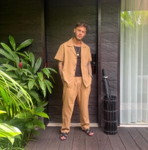 Steven Bachelard Instagram - @desahaybali All suit Bali