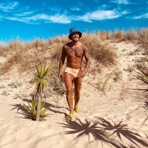 Steven Bachelard Instagram - 🏴‍☠️ Les Vacances pour Moi c'est Portugal 🏴‍☠️
-
- et Toi ?
-
- #portugal #lisbonne #summer #2k20 #Holodays #Love #KissKiss #Amour #hotelsalisbonne #Guesthouse
-
- 👻stevenlocatelli👻