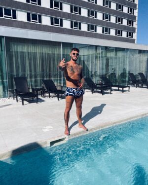 Steven Bachelard Instagram - 🏴‍☠️ La Piraterie n'a jamais fini🏴‍☠️
-
- #Holidays #Lisbonne #Portugal #Sejour #Hotel #GuestHouse #Penthouse #Summer #Silencieux #Projets #NoBlabla #Concret