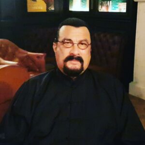 Steven Seagal Instagram - Dear Fans and Friends in Austria,

I am excited to come to Vienna for the COMICCON on November 23, 24, 2019.

As I want to fullfill all autograph and picture wishes, please make sure to book the right slots for me. 
Check the link in my bio for token to get personal pictures with me. 
I am looking forward to see you all in Vienna. 
Love and respect,

Steven

@viecc @viennacomiccon @seagalofficial