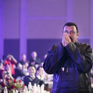 Steven Seagal Instagram - Dear friends and fans around the world, last week I was honored to be the very first recipient of Luminary Award at AIFFA(Asean International Film Festival & Awards) in Kuching, Sarawak, Malaysia which I attended with my wife. Be a light in the dark my friends. Aspire to be luminous. 🙏
Blessings,

Steven Seagal

#luminaryaward #luminosity #aiffa2019 #malaysia #kuching #sarawak #stevenseagal #honored