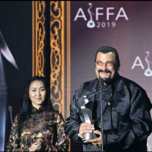 Steven Seagal Instagram - Dear friends and fans around the world, last week I was honored to be the very first recipient of Luminary Award at AIFFA(Asean International Film Festival & Awards) in Kuching, Sarawak, Malaysia which I attended with my wife. Be a light in the dark my friends. Aspire to be luminous. 🙏
Blessings,

Steven Seagal

#luminaryaward #luminosity #aiffa2019 #malaysia #kuching #sarawak #stevenseagal #honored