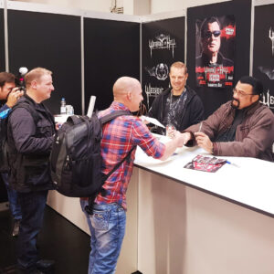 Steven Seagal Instagram - Dear Fans,

It is always an honor to connect with you all. 
Thank you so much for your ongoing love and support. 
Many Blessings

Steven 
#DortmundGermany
#Signingconvention