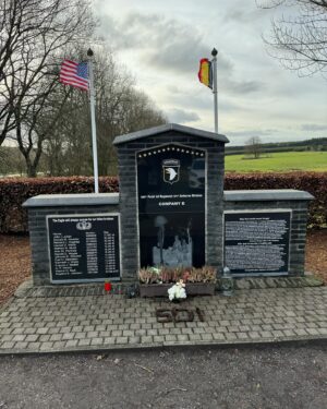 Stian Thorbjørnsen Instagram - Roadtrip Fredrikstad-Paris oppsummert. Lübeck, Biltrøbbel, laaaang biltur til Disneyland Paris med en bil i nødmodus. Bastogne og krigsmuseum og en litta bonustur innom Köln som leverte overraskende bra. Bra uke ❤️