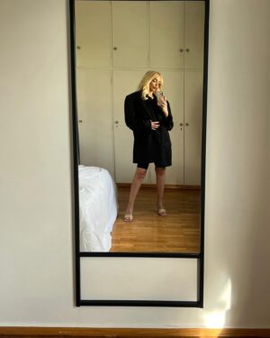 Stilvi Psilopoulou Instagram - NEW DROP —-> @thriftmeharder_ 🤍
.
.
.
#la #lathrift #sustainablefashion #blacksuit #oversized #vintageclothing #vintagepvd #vintageclothingforsale