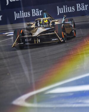 Stoffel Vandoorne Instagram - Not the race we wanted after starting from the front row. We didn’t optimise our calls and dropped back into the pack. P8 at the flag and lots to learn from. Obrigado Brazil! 🇧🇷