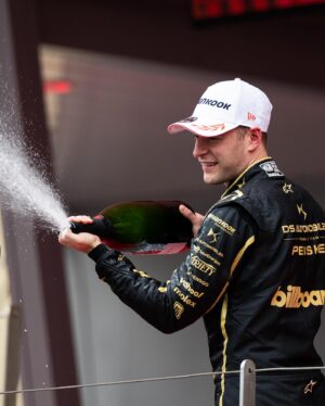 Stoffel Vandoorne Instagram - PODIUM in Monaco!🥉A well executed race and happy to be fighting at the sharp end today! Thanks @ds_penske_fe , we keep it up!💪🏼