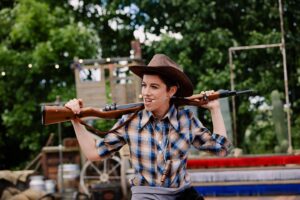 SuRie Instagram - More Annie Get Your Gun production shots by @_he_photo. 

Just one week left of this rootin’-tootin’ revival @thelavendertheatre 💜