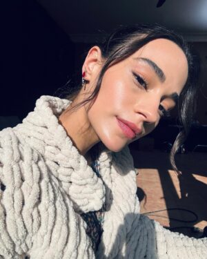 Sude Zülal Güler Instagram - Bir Sevdadır dump mı diyoruz ✨
Bu akşamm yeni bölüm varrr @birsevdadirtrt 🤍