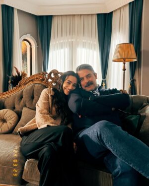 Sude Zülal Güler Instagram - Bir Sevdadır dump mı diyoruz ✨
Bu akşamm yeni bölüm varrr @birsevdadirtrt 🤍