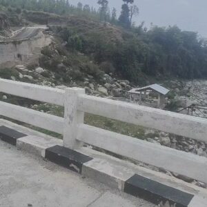 Sudha Chandran Instagram - Scenic beauty of Himachal....can't b missed.......
.
...@sudhaachandran 
.#viralreels #viralvideos #viral
#kinnarimehta#pinkvilla #dangaltv#bekaaboo#tellychakkar
#sudhaachandran #colorstv #colourtv #naagin6 #zee5 #zeetelugu #reelsgram #reelsvideo #balajitelefilms #teribaatonmeinaisauljhajiya #dance #tending #instagram #bollywood #reels #india# #comedy#enterr10#trendingreelsvideo#trendingreels #dancereels@vijay.lokhande.372