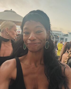 Sufe Bradshaw Instagram - What a wonderful time at #ladidavibes  @slsbeverlyhills Thank you @commchicklana for the lovely invitation. 
This new restaurant is incredible. 😄
♥️✨♥️✨🥂

#summertime #rooftopfun