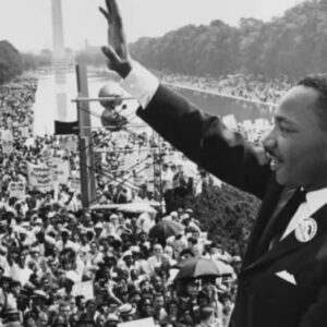 Sufe Bradshaw Instagram - This quote is so relevant to the world today. What a powerful fearless leader he was. May we never forget his dream. @mlkday #abettertomorrow 🙏🏽💯💯💯