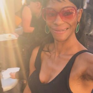 Sufe Bradshaw Instagram - What a wonderful time at #ladidavibes  @slsbeverlyhills Thank you @commchicklana for the lovely invitation. 
This new restaurant is incredible. 😄
♥️✨♥️✨🥂

#summertime #rooftopfun