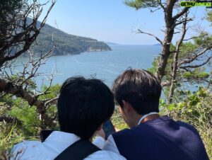 Suh Dong-hyun Instagram - 안녕 박우람👋🏻 함께해줘서 고마웠어🙇🏻‍♂️ 

잠깐이나마 모지리 서동현이 우람이로 지낼 수 있게 도와준 밤되즈와 감독님들 , 스태프분들 , 그리고 매 현장마다 행복할 수 있도록 힘써주신 대표님. 이외에 모든 분들!  박우람으로서, 그리고 서동현으로서. 좋은 작품과 동시에 소중한 기억들 잔뜩 만들어주셔서 너무 감사하고 사랑합니다! 
제가 이렇게나 행복할 수 있는지 알려주셔서 감사해요. 저도 모두에게 그런 사람이 되도록 하겠습니다! 사랑해요 모두🫶

#밤이되었습니다 #밤되즈모두사랑해 #평생🦫