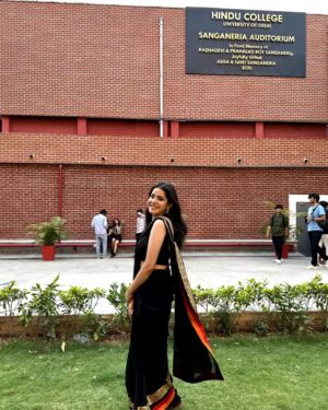 Suhani Sethi Instagram - 🌟
