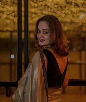 Suja Varunee Instagram - It didn’t matter how big our house was; it mattered that there was love in it👨‍👩‍👦 @shivakumarr20 

Pictures by- @sk24official 

Adhvaaith wardrobe- @diademstore.in  @shiny_ashwin 
 

#myfamily #bonding #together #loveyourself #forever #cute #dadlife #momlifeisthebestlife #son #nightphotography #couplegoals #husbandandwife