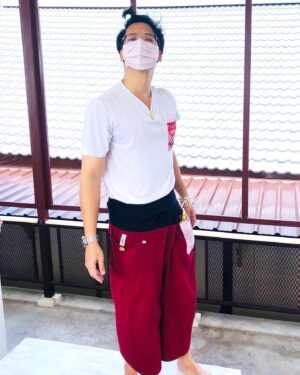Sukrit Wisetkaew Instagram - อยากโดนช้อนแกง 🤣