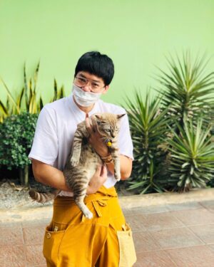 Sukrit Wisetkaew Instagram - แม้ววววววว 🐮🐮🐮