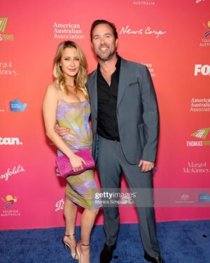 Sullivan Stapleton Instagram - Awesome night at G’Day USA Gala celebrating the great partnership between Australia and the US and showing off some of our talents @gflip @thekidlaroi @deltagoodrem #awesome #night #talented #aussies #tribute #onj