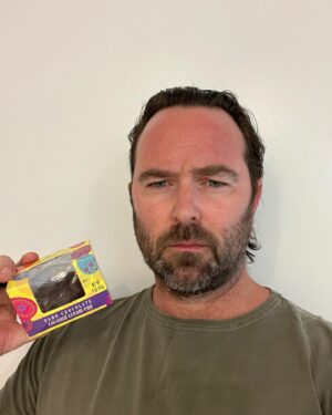 Sullivan Stapleton Instagram - Ok so either the bunny was mad at me because I said mofo’s in my last post or eggs looked bigger when I was a kid! Going to the shops!!!😒 #harrumph #diet #easter #😂