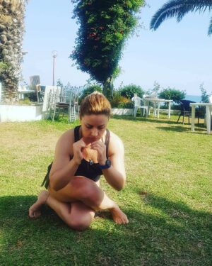 Sultan Köroğlu Kiliç Instagram - #ustrasana  sıcak demiyor çalışıyor güzel yoginim 👳🏼‍♀️🙇🏼‍♀️ namaste
