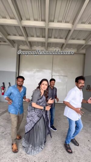Suma Kanakala Instagram - #Unproffesionaldancers
.
#Suma #Sumakanakala #fun #Dance #funny #Trending #Viral #funnyreels #viralreels #viralvideos #trendingreels #trendingaudio