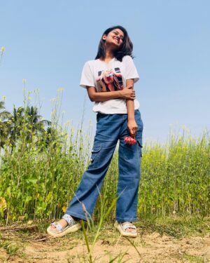 Suman Pattnaik Instagram - Yeh Nadaniyan😛🥰 

#nature 
#mothernature 
#instagram 
#picoftheday 
#instapic 
#instapost 
#sumanpattnaik
