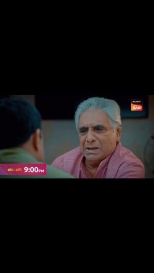 Sumeet Raghvan Instagram - Beta hone ki zimmedari kaise nibha paayega Rajesh? 

Jaanne ke liye dekhiye #WagleKiDuniya, Mon-Sat raat 9 baje, sirf Sony SAB par.
#WagleKiDuniyaOnSonySAB #WagleKiDuniya #WagleKiDuniyaFamilyGroup #Entertainment #Drama #Reels #ReelsOnInstagram #Suspense #Family