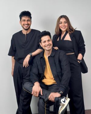 Sumeet Vyas Instagram - Coordinated and got together to celebrate #1YearOfTripling3 ? Maybe 💁‍♂️✨