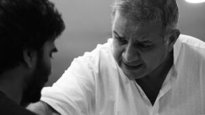 Sumeet Vyas Instagram - #PuraneChawal  #NayaNatak 

Directing a play after a decade. Had almost forgotten what a treat it is to be in #rehearsal.