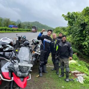 Sumeet Vyas Instagram - Monsoon is coming. 
Comrades are we ready?
Last year was good, we did 2 long trips. Let’s speed up this slow burning year.