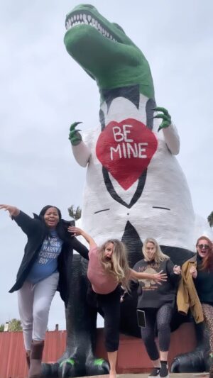 Summer Bellessa Instagram - Look what we did! Palm Springs or bust! Thrifting and good food, what more could we ask for? #palmsprings #girlstrip #caroadtrip And happy birthday Joy!!