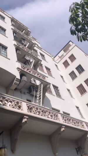 Summer Bellessa Instagram - A few moments in one of my favorite places. The charming, non-styled, vintage feel is why I love it. And the history. So much history. #chateaumarmont #losangelesfavorites #losangelesinteriors #interiorlove