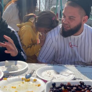 Summer Cem Instagram - Bugün 6 Şubat! Tam 1 sene geçmiş… Ama 10 sene de geçse o günleri unutmayacağız ❤️ Deprem’de Hayatını kaybeden bütün insanlara Allah Rahmet eylesin. 

Class of 2023