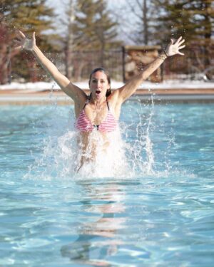 Summer Sanders Instagram - Good Day! Playing in the pool. #swim #swimming #snow #pool